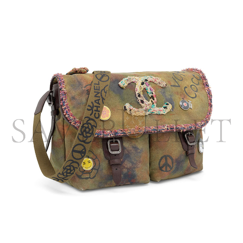 CHANEL GRAFFITI ON THE PAVEMENTS MESSENGER BAG 144205 (35*29*14cm)